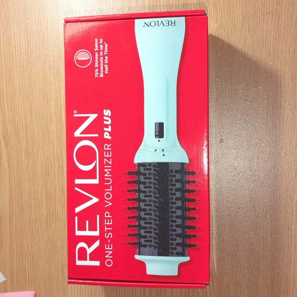 Revlon 0ne-Step Volumizer Plus Hair Dryer and Hot Air Brush
